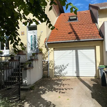 En Duplex, Entree Autonome, Sdb Privative * Taverny
